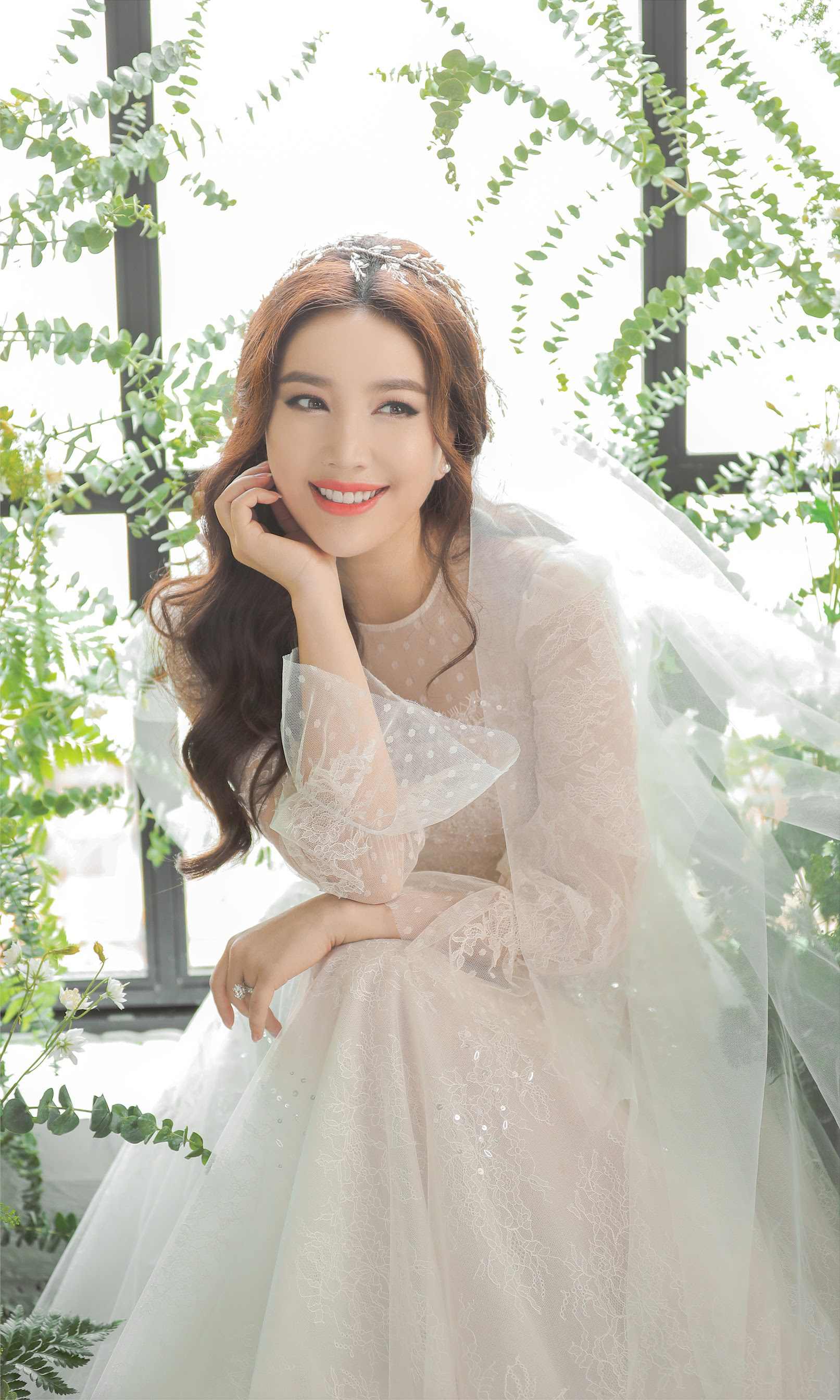 Mỹ nhân Việt lấy chồng giàu nứt vách nhưng kín bưng thông tin, ngày cưới chỉ vỏn vẹn 5 sao Việt tham dự- Ảnh 1.