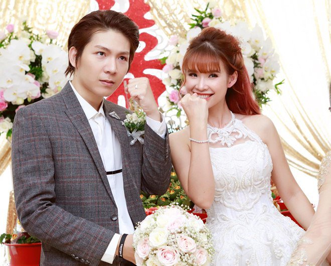 Nữ ca sĩ Việt lộ ảnh bí mật ăn hỏi nhưng không ai tin, hoá ra vì hành động này của chú rể- Ảnh 5. Nữ ca sĩ Việt lộ ảnh bí mật ăn hỏi nhưng không ai tin, hoá ra vì hành động này của chú rể- Ảnh 5.