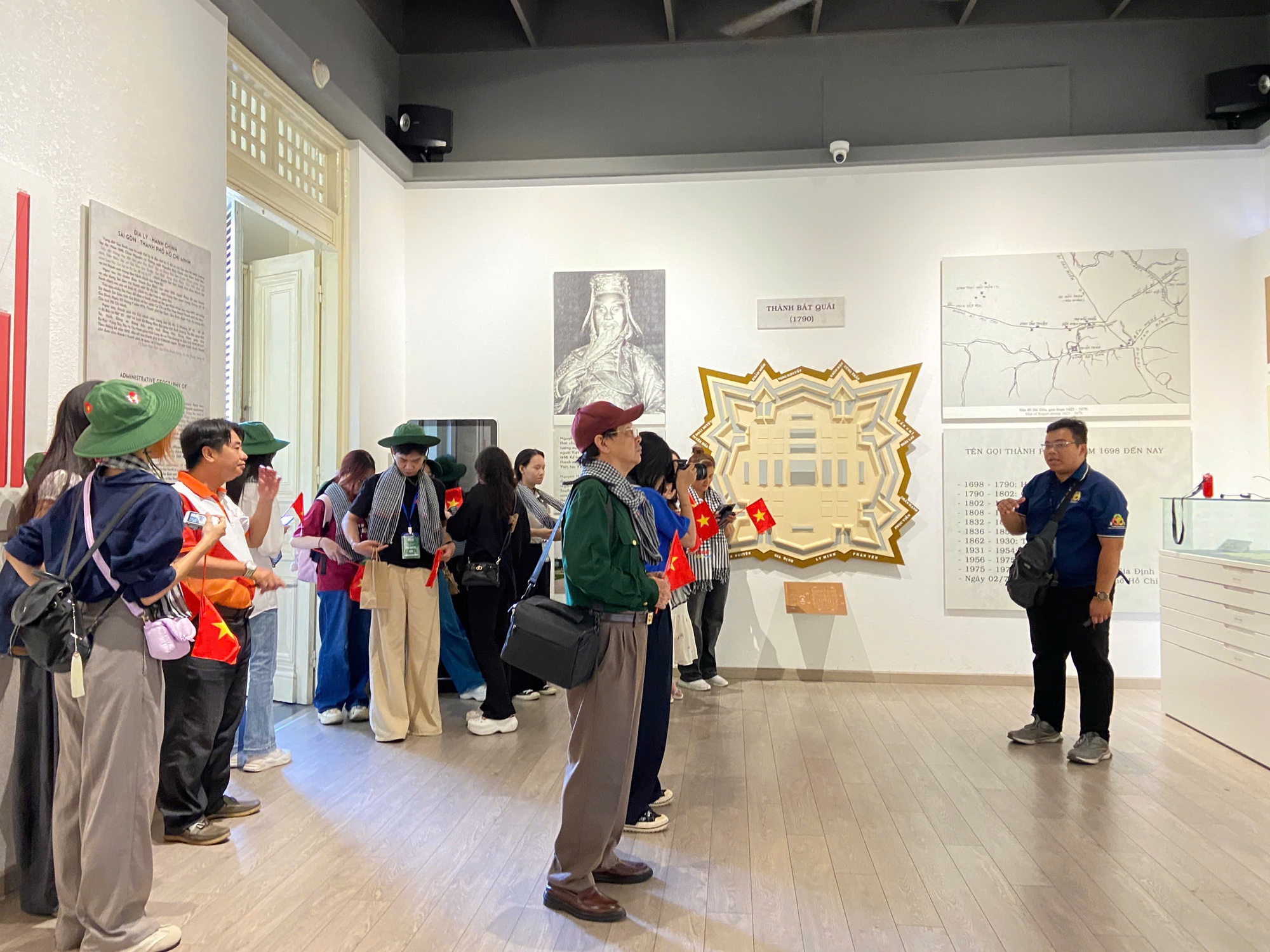 Dịp lễ 30-4: Nườm nượp khách đi Suối Tiên, Củ Chi, tour Biệt động Sài Gòn- Ảnh 10.