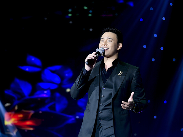 Ca sĩ hát cực hay bản hit 3 tỷ view: Từng lọt Top 3 Vietnam Idol, vượt qua biến cố hết mình vì đam mê- Ảnh 4. Ca sĩ hát cực hay bản hit 3 tỷ view: Từng lọt Top 3 Vietnam Idol, vượt qua biến cố hết mình vì đam mê- Ảnh 4.