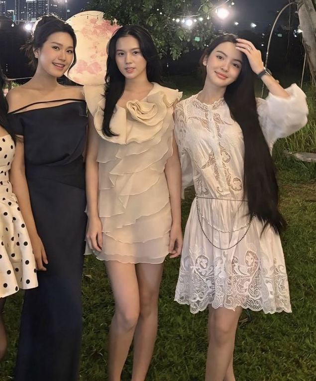 Hậu drama, Chu Thanh Huyền ngồi xế hộp bạc tỷ rời quê Quang Hải, lọt 