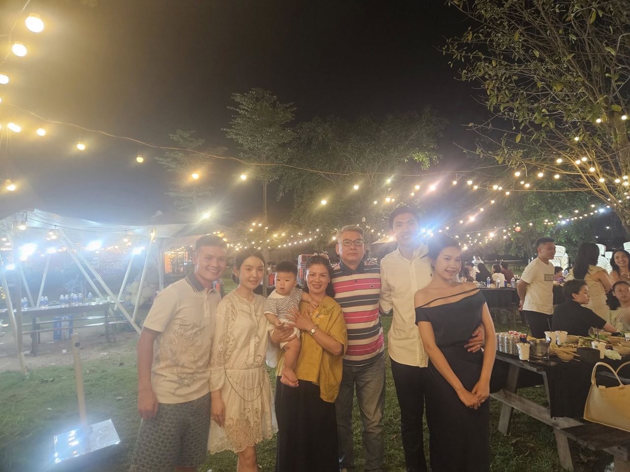 Hậu drama, Chu Thanh Huyền ngồi xế hộp bạc tỷ rời quê Quang Hải, lọt 