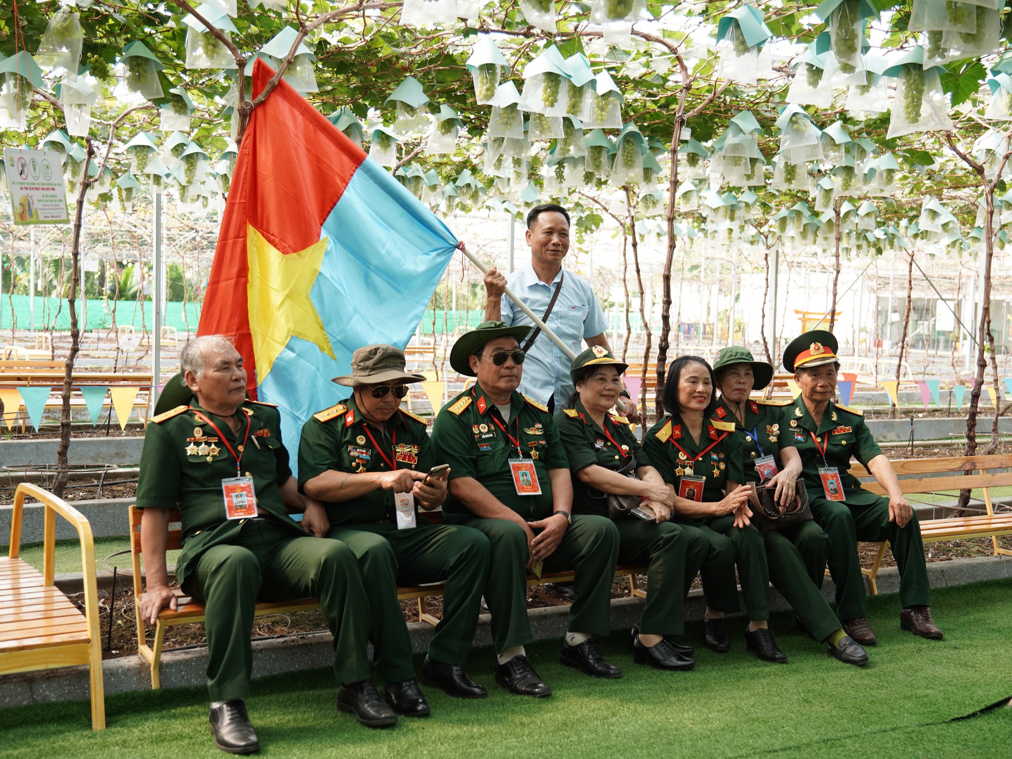 Dịp lễ 30-4: Nườm nượp khách đi Suối Tiên, Củ Chi, tour Biệt động Sài Gòn- Ảnh 2.
