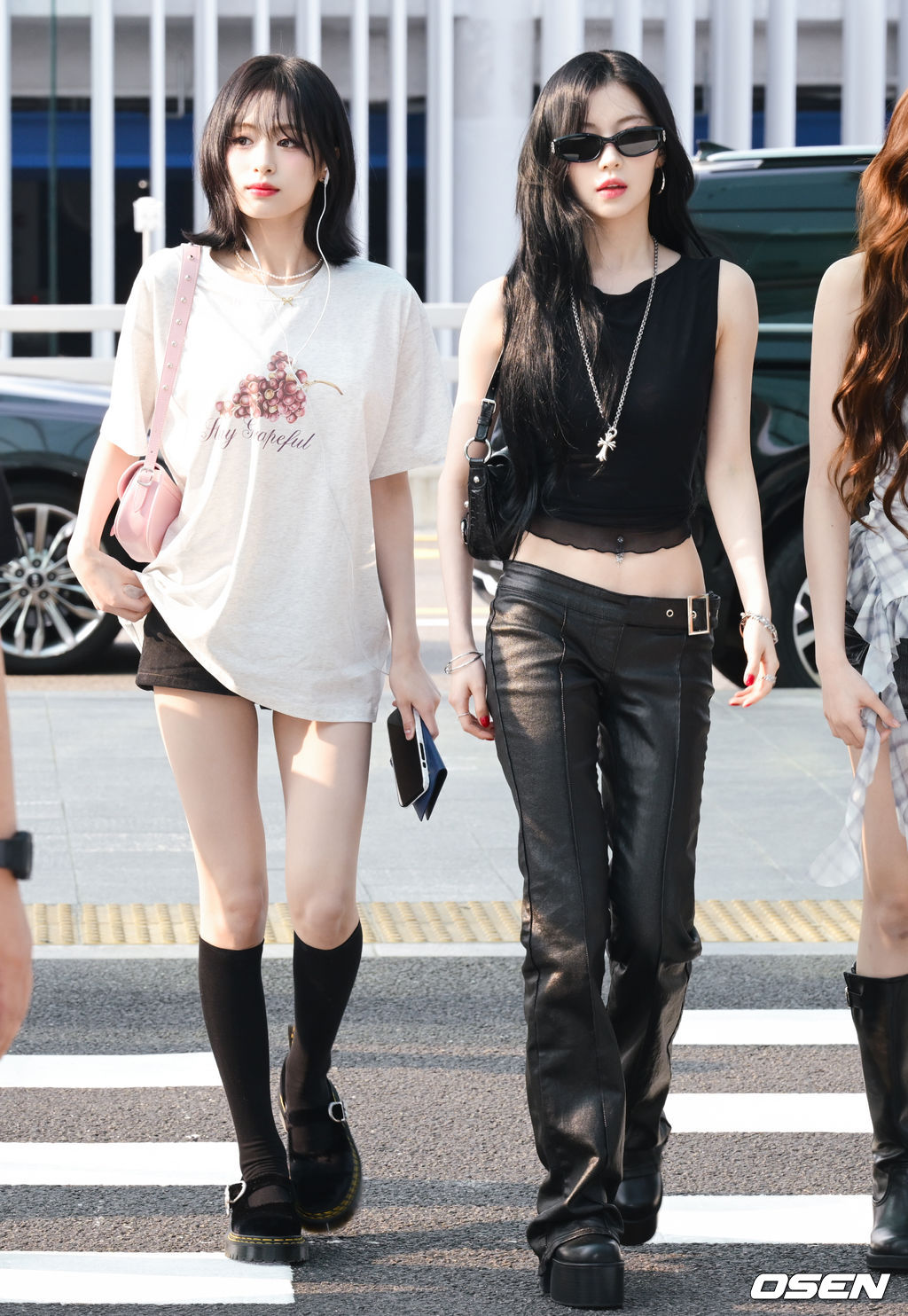 "Em gái BLACKPINK" xúng xính sang Việt Nam: Quân đoàn mỹ nhân đẹp nức nở, "tiểu Jennie" nổi nhất vì điều này- Ảnh 8.