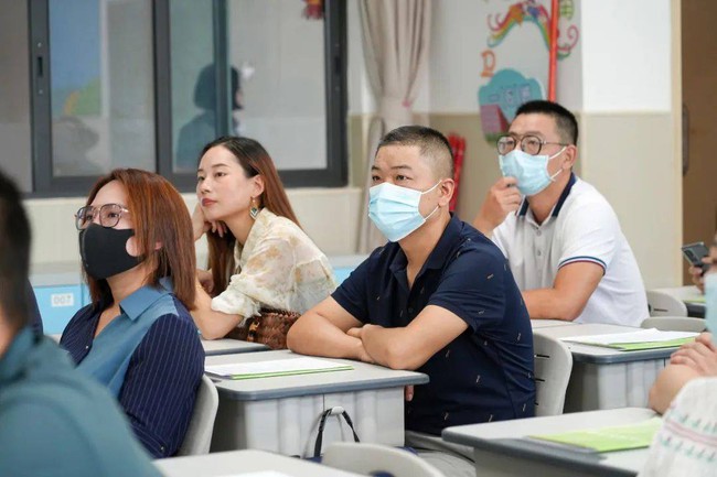 Phát ngôn "99% phụ huynh học sinh bị bệnh" này, ông bố ở TP.HCM bị chỉ trích: Phiến diện!- Ảnh 2.