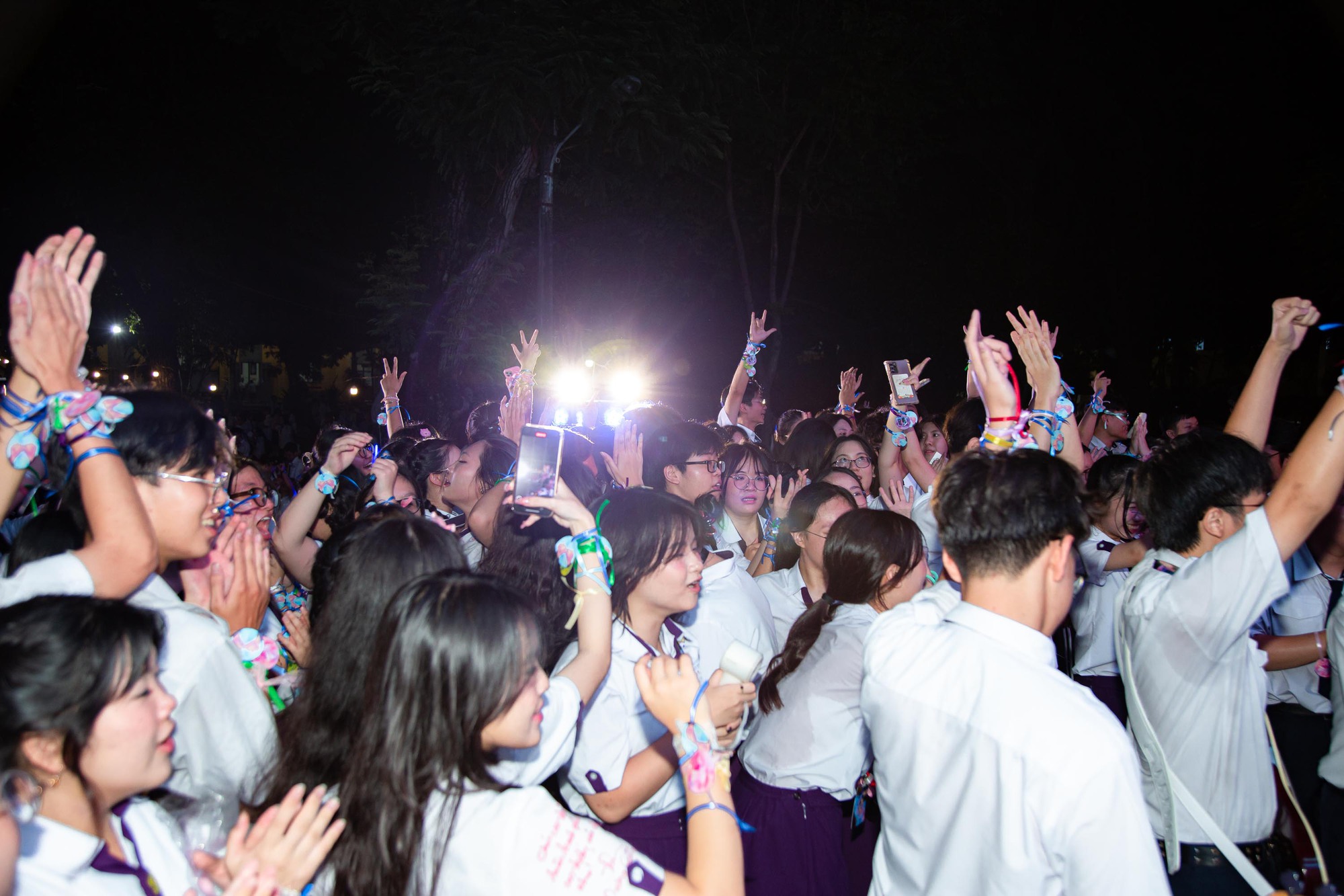 Lễ trưởng thành tri ân tại ngôi trường 112 năm tuổi: Là đoạn kết của thanh xuân nhưng là khởi đầu của tương lai!- Ảnh 19.