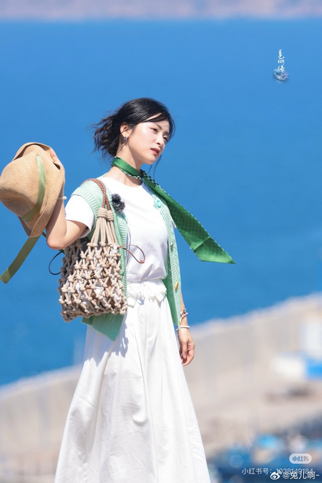 Visual gây sốc của nữ thần thanh xuân đang gây bão MXH: U30 mà đẹp như gái 18, outfit bộ nào cũng mê- Ảnh 4.