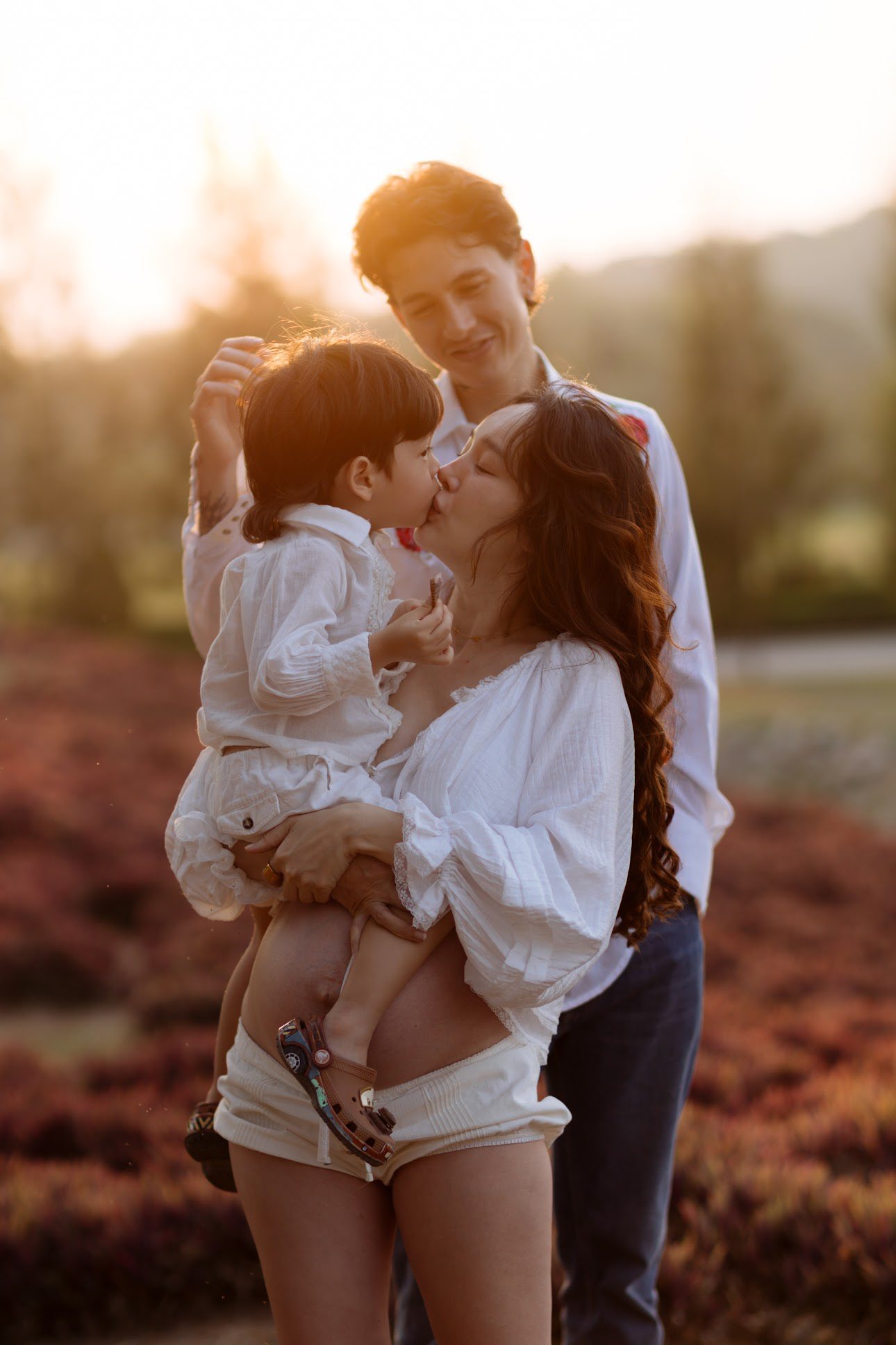 Đi đẻ mà hút gần 20 triệu view, hot mom U40 nhan sắc "đỉnh nóc", đập tan định kiến bà bầu- Ảnh 9.