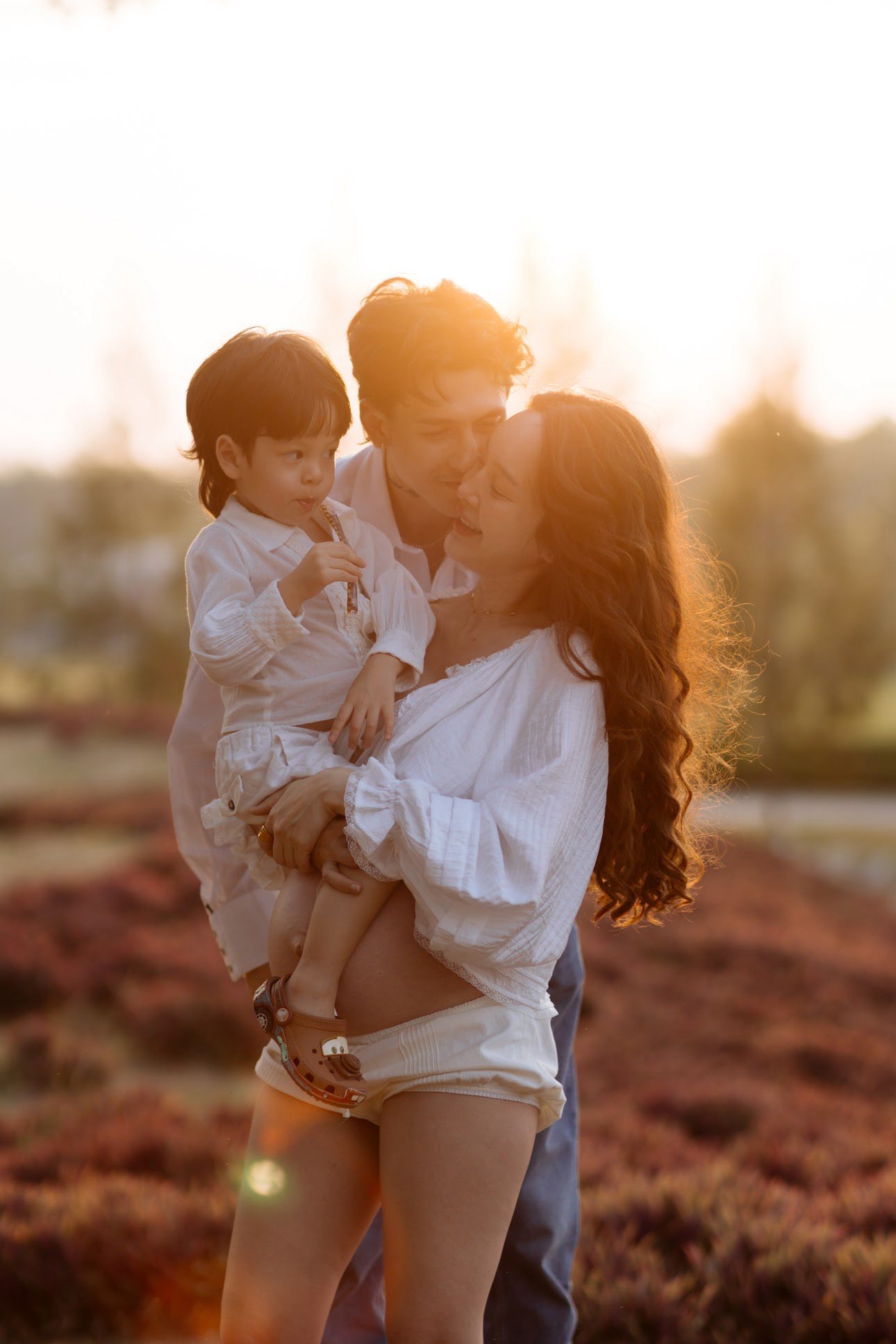 Đi đẻ mà hút gần 20 triệu view, hot mom U40 nhan sắc "đỉnh nóc", đập tan định kiến bà bầu- Ảnh 8.