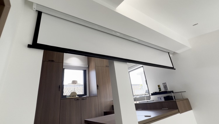 6 thành viên sống chen chúc trong căn nhà 20m²: Muốn leo cầu thang phải cúi người khom lưng, nhìn thôi đã muốn nghẹt thở!- Ảnh 13.