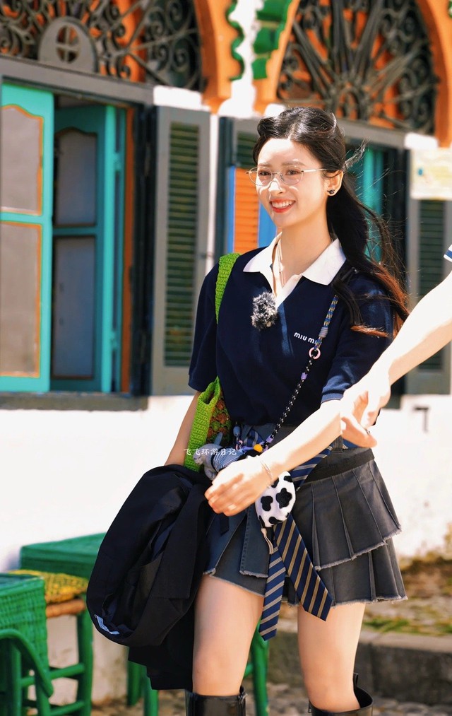 Visual gây sốc của nữ thần thanh xuân đang gây bão MXH: U30 mà đẹp như gái 18, outfit bộ nào cũng mê- Ảnh 7.