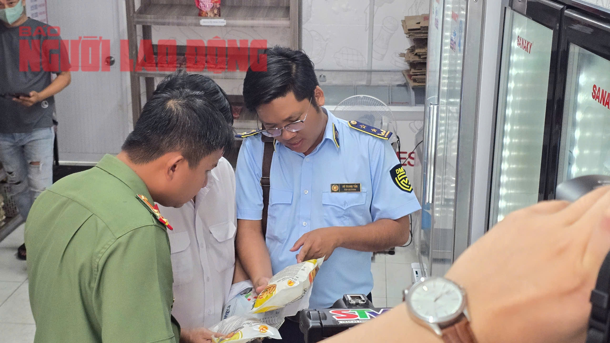 Vụ tố cửa hàng của C.P. Việt Nam bán thịt heo bệnh: Tỉnh Sóc Trăng vào cuộc kiểm tra- Ảnh 4.