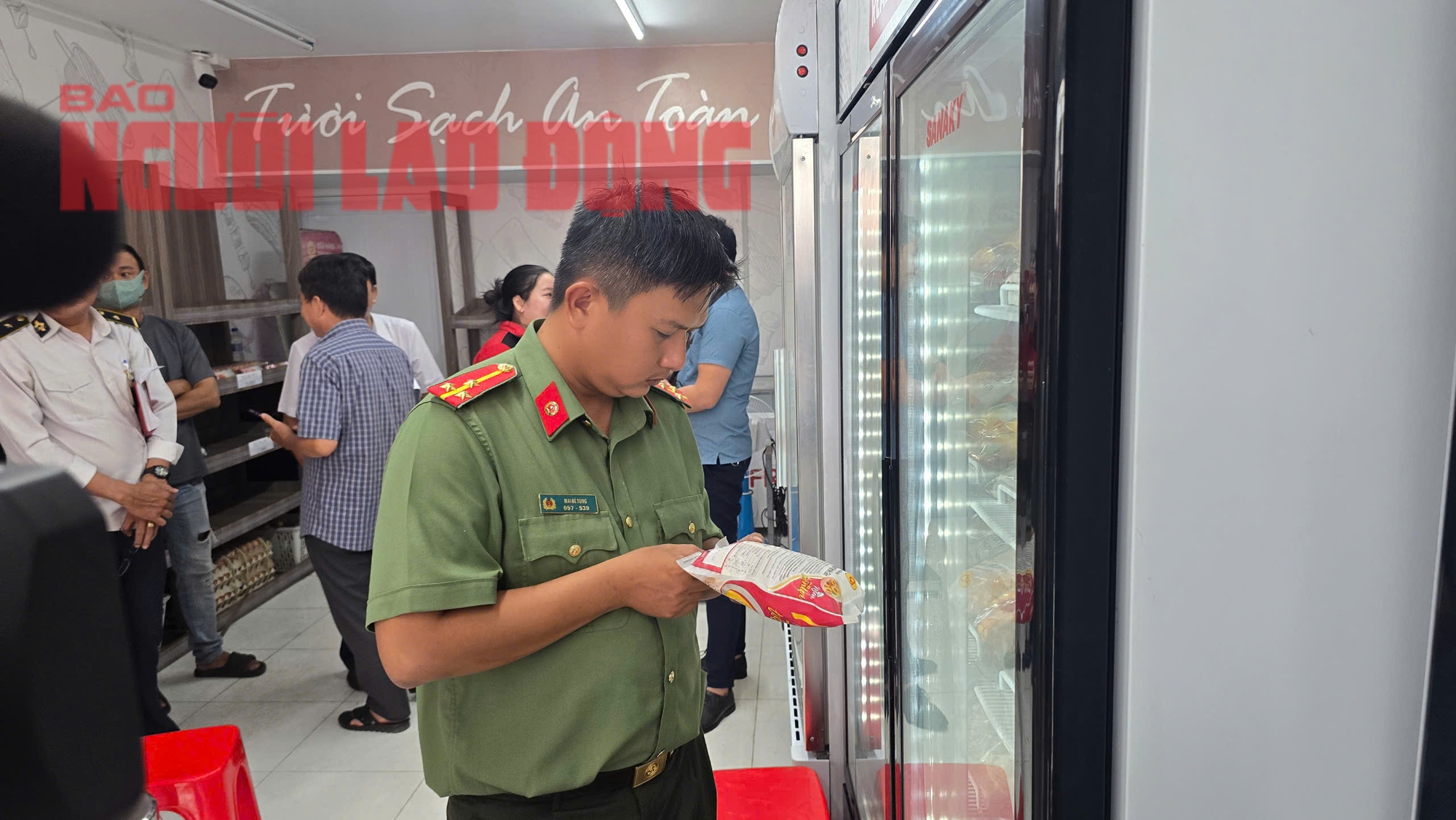 Vụ tố cửa hàng của C.P. Việt Nam bán thịt heo bệnh: Tỉnh Sóc Trăng vào cuộc kiểm tra- Ảnh 3.