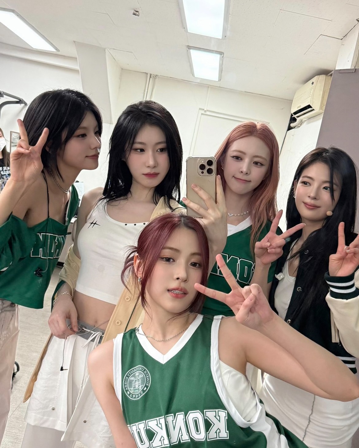 Lộ cát-xê dàn sao hạng A: Nhóm đại mỹ nhân thu 1 tỷ cho 30 phút diễn, “công chúa Kpop” thì sao?- Ảnh 4.