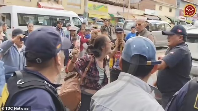 Điều tồi tệ xảy ra với cô gái đi du lịch một mình- Ảnh 1.