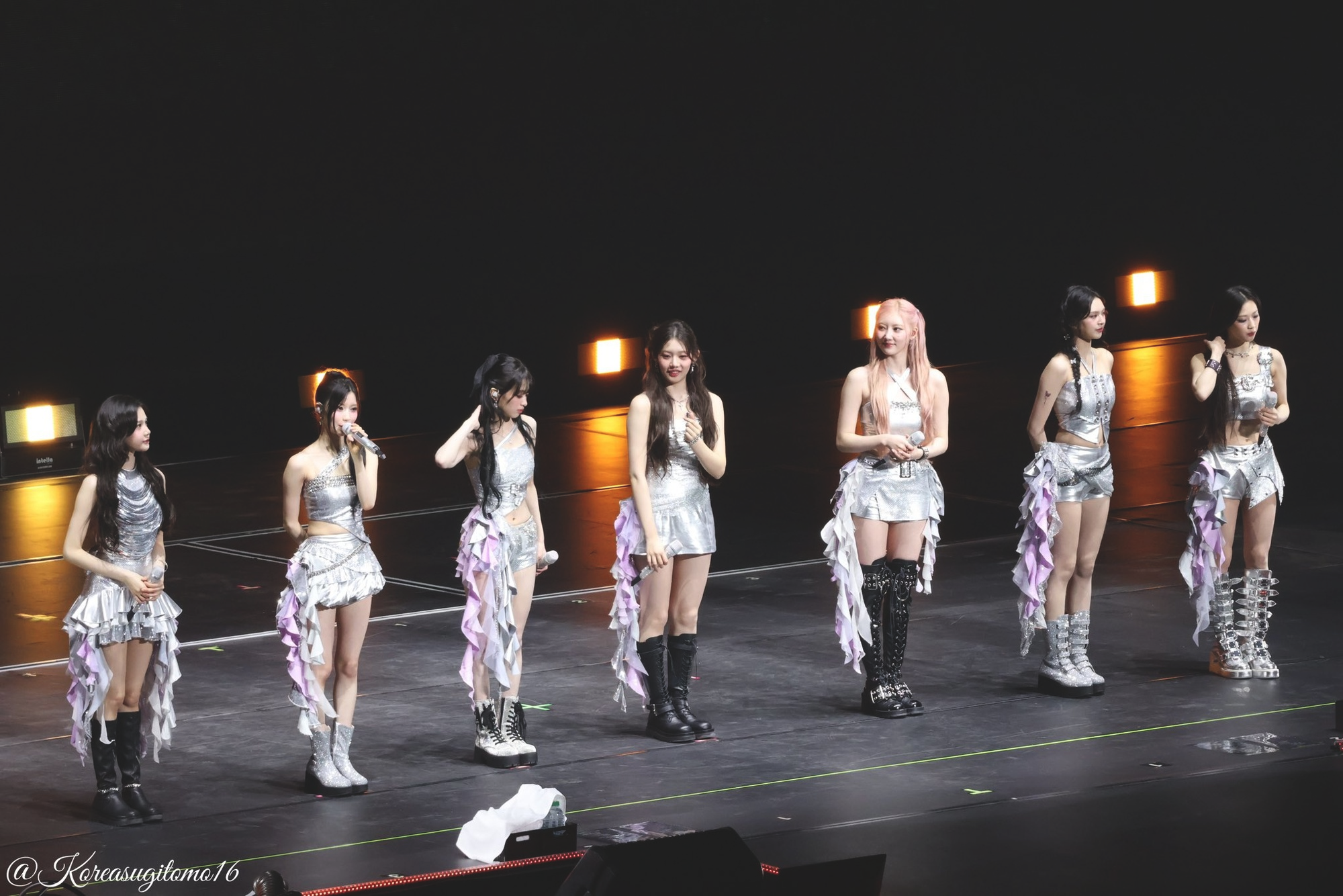 Tình thế bất ổn của “em gái BLACKPINK” trước 1 ngày sang Việt Nam- Ảnh 2.