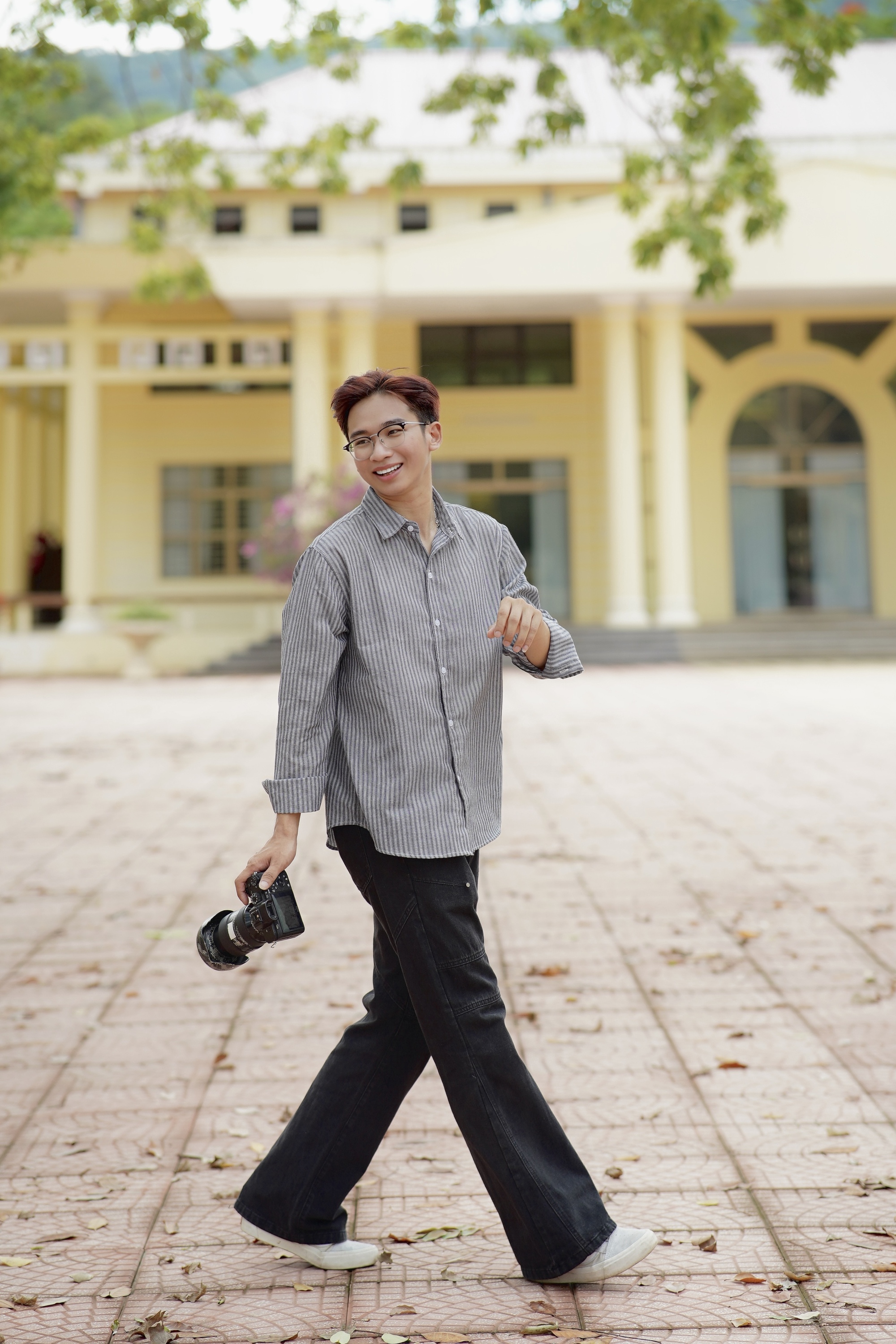 Kiếm 5 triệu/ngày khi làm photo cá nhân cho học sinh nhà giàu: Yêu cầu cao, dịch vụ từ A đến Á- Ảnh 2.