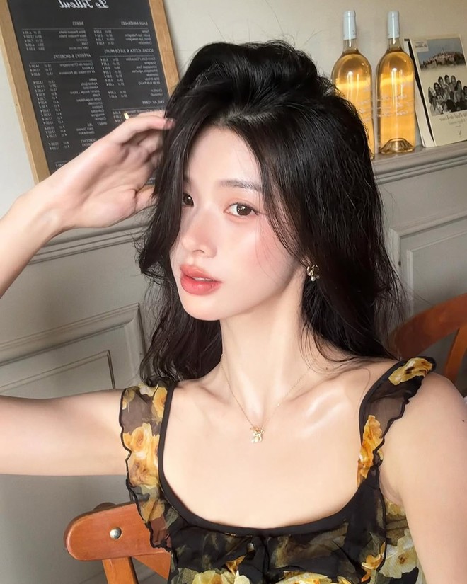Mỹ nữ váy trắng bước lả lướt khiến dân tình điêu đứng, đang là hot girl bỗng thành “nữ chính ngôn tình”- Ảnh 8.