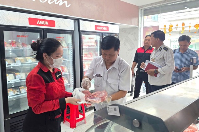 Tin mới vụ Công ty cổ phần C.P. Việt Nam bị tố bán heo, gà mắc bệnh- Ảnh 2.