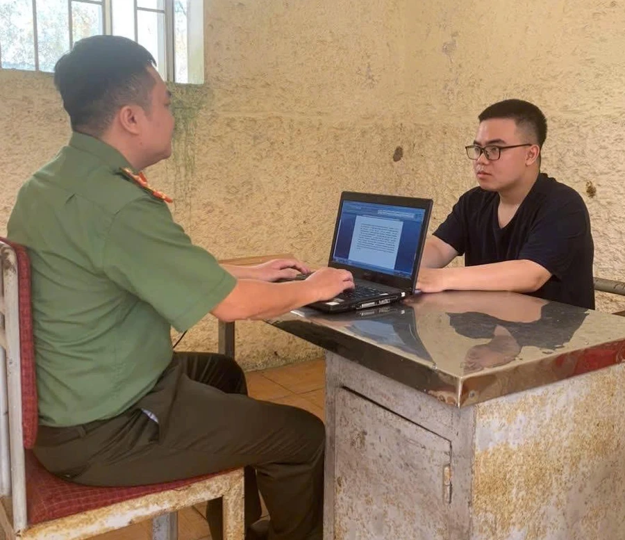 Nam sinh IT bị bắt vì đánh cắp dữ liệu của hàng triệu công dân- Ảnh 1.