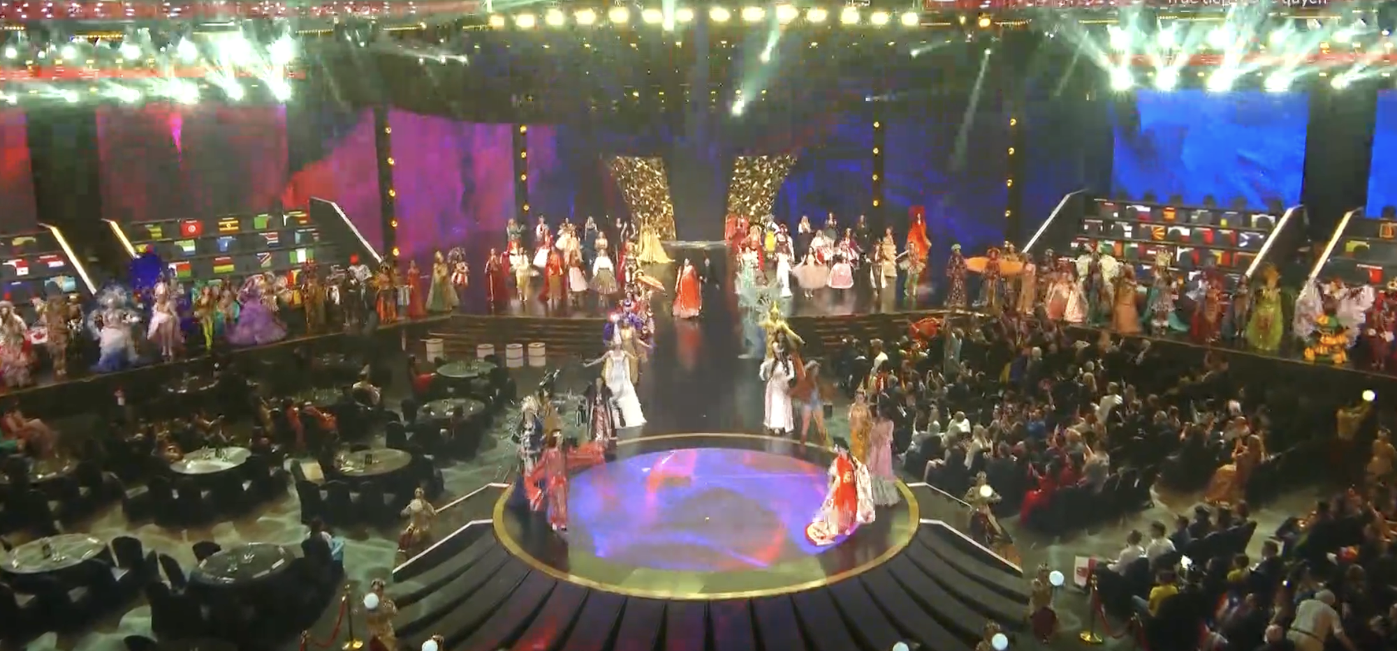 Trực tiếp Chung kết Miss World 2024: Hoa hậu Ý Nhi xuất hiện đầy tự tin và gợi cảm, chuẩn bị công bố top 40! - Ảnh 4. Trực tiếp Chung kết Miss World 2024: Hoa hậu Ý Nhi xuất hiện đầy tự tin và gợi cảm, chuẩn bị công bố top 40! - Ảnh 4.