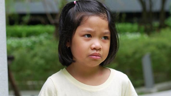 Cha mẹ mắc 2 lỗi lầm, con cái sẽ nghèo nàn suốt đời: Rất nhiều phụ huynh vẫn làm hàng ngày- Ảnh 1.