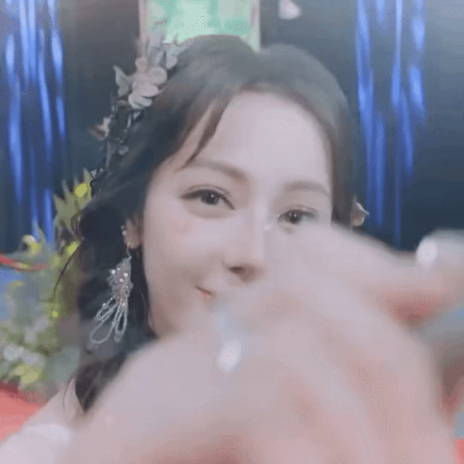 Netizen gọi tên top mỹ nam, mỹ nữ vượt ải “kính chiếu yêu” của Cbiz: Cận tới đâu cũng vẫn đẹp như phim điện ảnh- Ảnh 2.