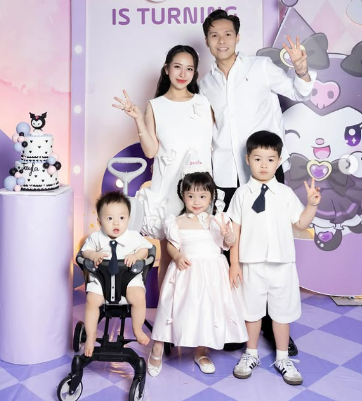 Sắp sửa sinh con lần 4, thiên kim nhà đại gia Minh Nhựa gây trầm trồ vì nhan sắc cực phẩm, riêng phần bụng lại càng xuất sắc- Ảnh 1.