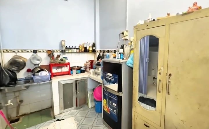 Nghệ sĩ cải lương xinh đẹp giờ mắc nhiều bệnh, phải làm xe ôm, tạp vụ kiếm sống- Ảnh 3. Nghệ sĩ cải lương xinh đẹp giờ mắc nhiều bệnh, phải làm xe ôm, tạp vụ kiếm sống- Ảnh 3.