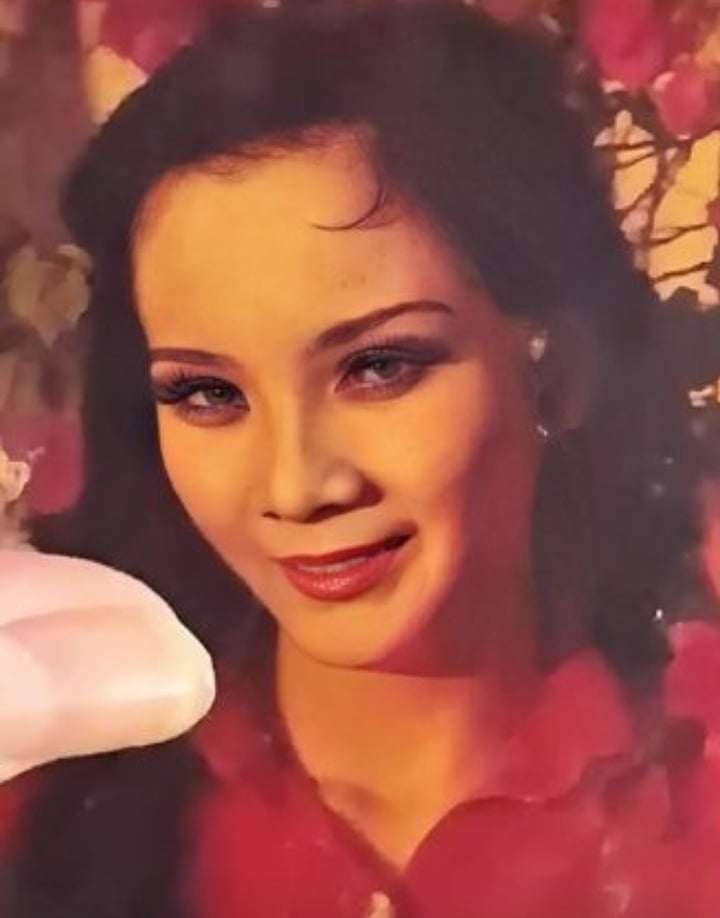 Nghệ sĩ cải lương xinh đẹp giờ mắc nhiều bệnh, phải làm xe ôm, tạp vụ kiếm sống- Ảnh 1. Nghệ sĩ cải lương xinh đẹp giờ mắc nhiều bệnh, phải làm xe ôm, tạp vụ kiếm sống- Ảnh 1.