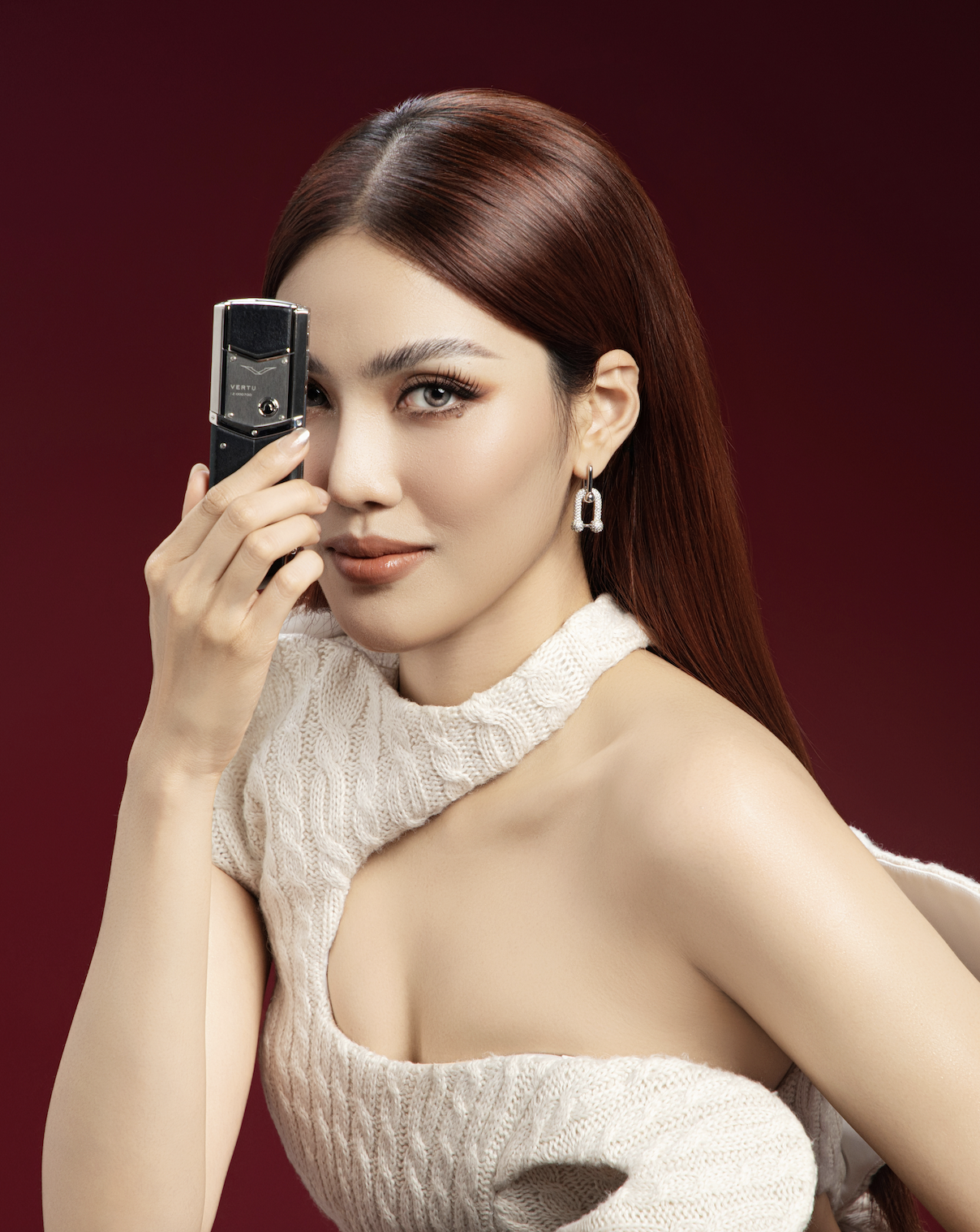 7 "bàn tay ngọc" của showbiz Việt: Số 1 đúng chuẩn tay phu nhân, muốn khổ cũng khó- Ảnh 26.