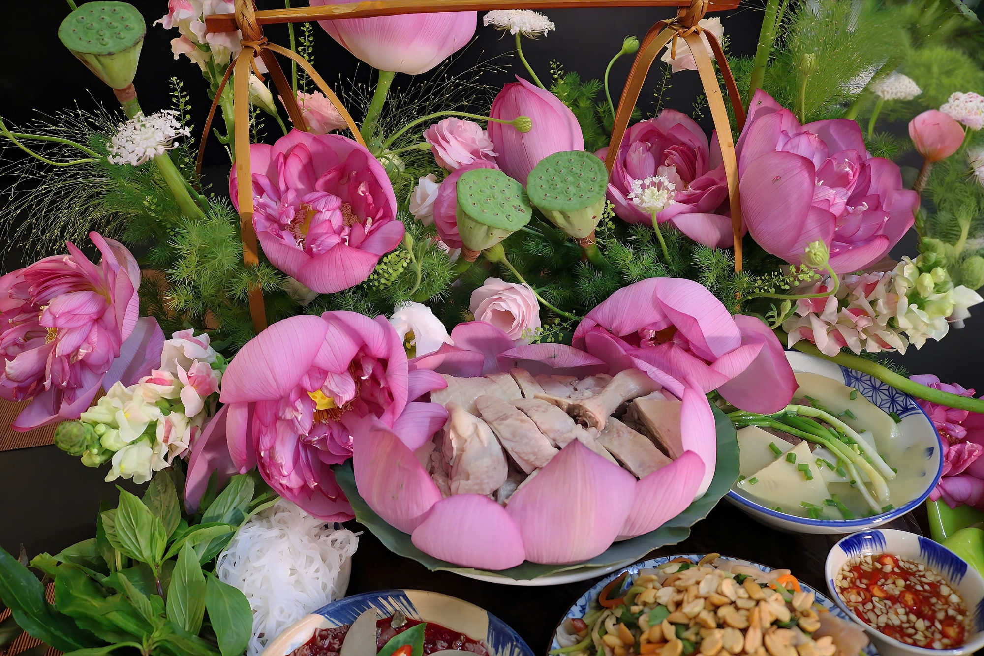 Ngắm mâm cỗ vịt dịp Tết Đoan Ngọ 