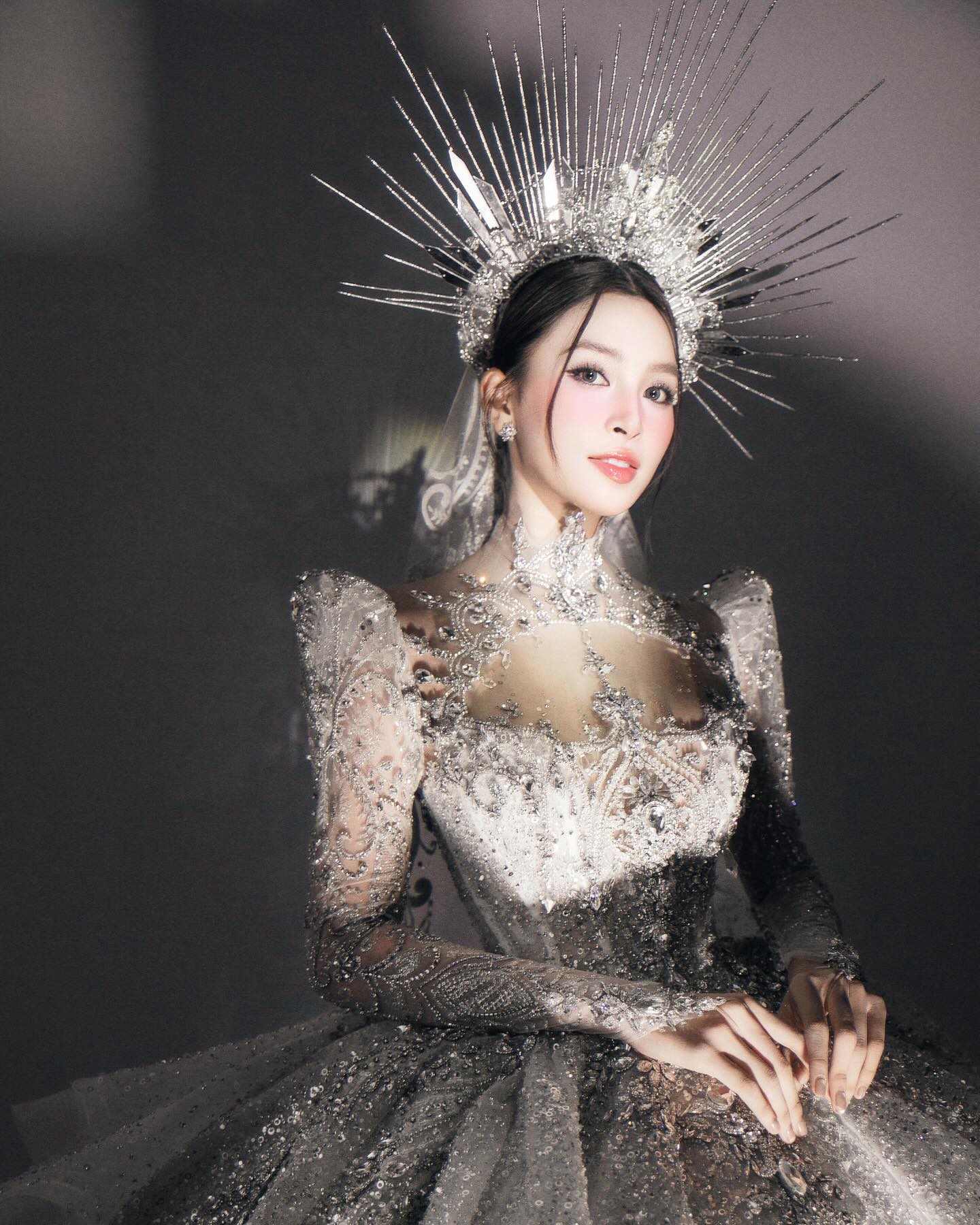 7 "bàn tay ngọc" của showbiz Việt: Số 1 đúng chuẩn tay phu nhân, muốn khổ cũng khó- Ảnh 17.
