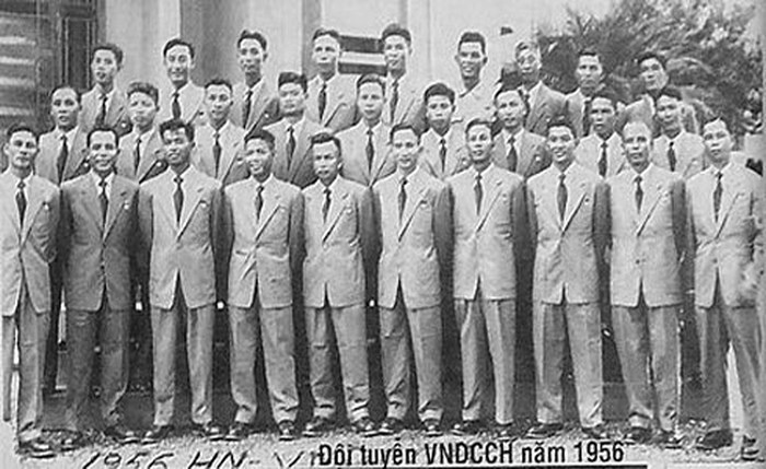 Chuyện ít biết về giải Vô địch Quốc gia đầu tiên và bóng đá Việt thời gian khó- Ảnh 5.