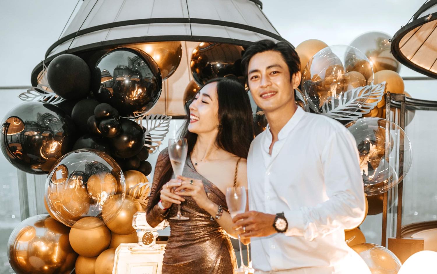 Nam nghệ sĩ 39 tuổi điển trai, 