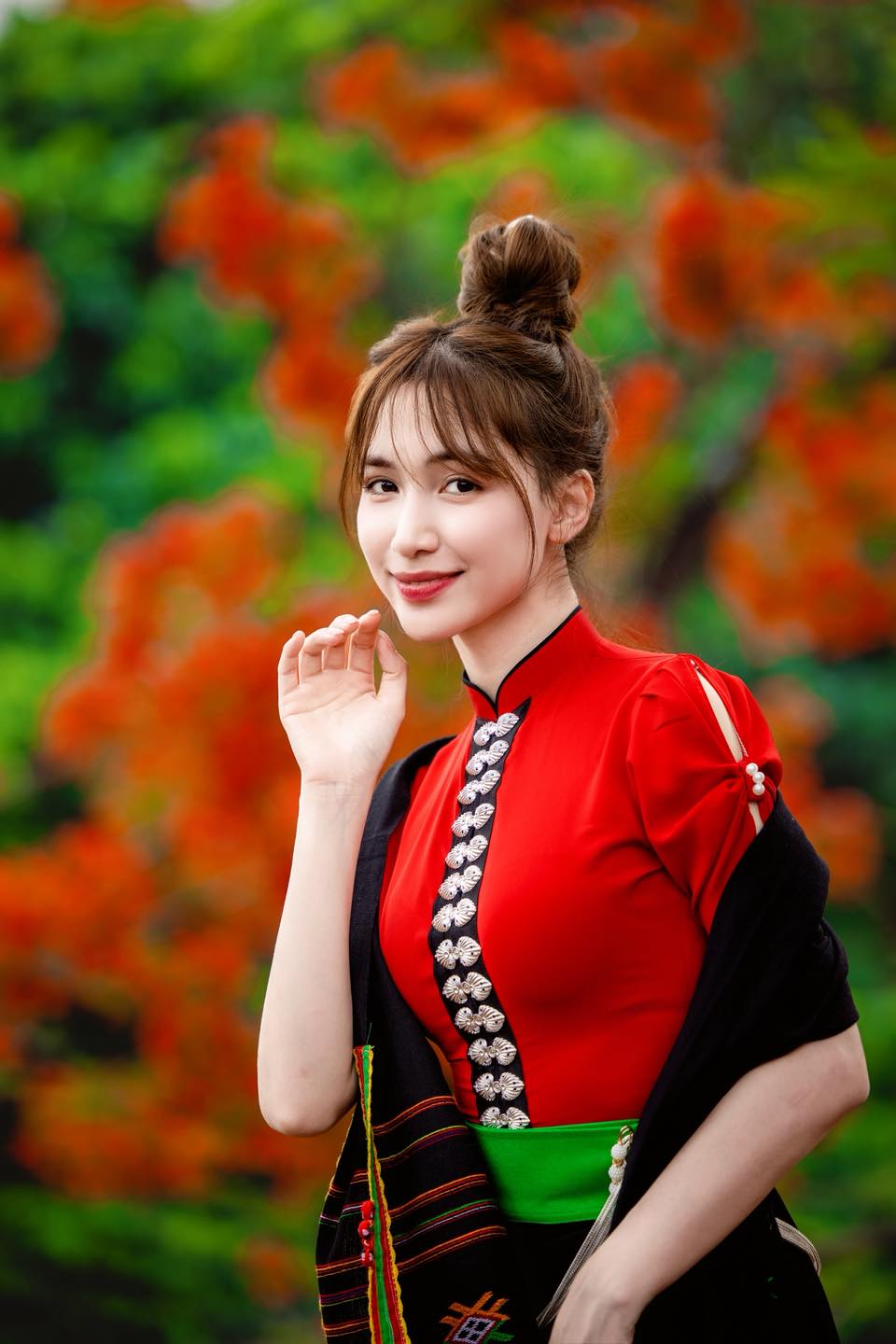 Đoạn video 1 phút 48 giây nổi da gà về Hoà Minzy- Ảnh 1.