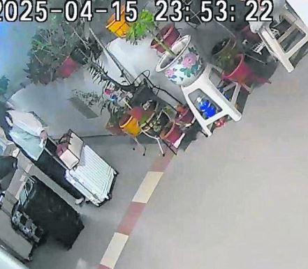 Cặp vợ chồng quên tắt điều hòa trước khi đi du lịch khiến 3 nhà hàng xóm "khóc ròng"- Ảnh 1.