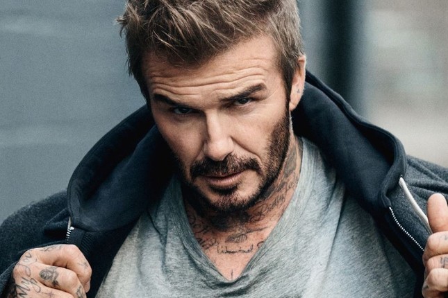 Vì sao David Beckham vẫn giữ được sự lôi cuốn ở tuổi 50?- Ảnh 1.