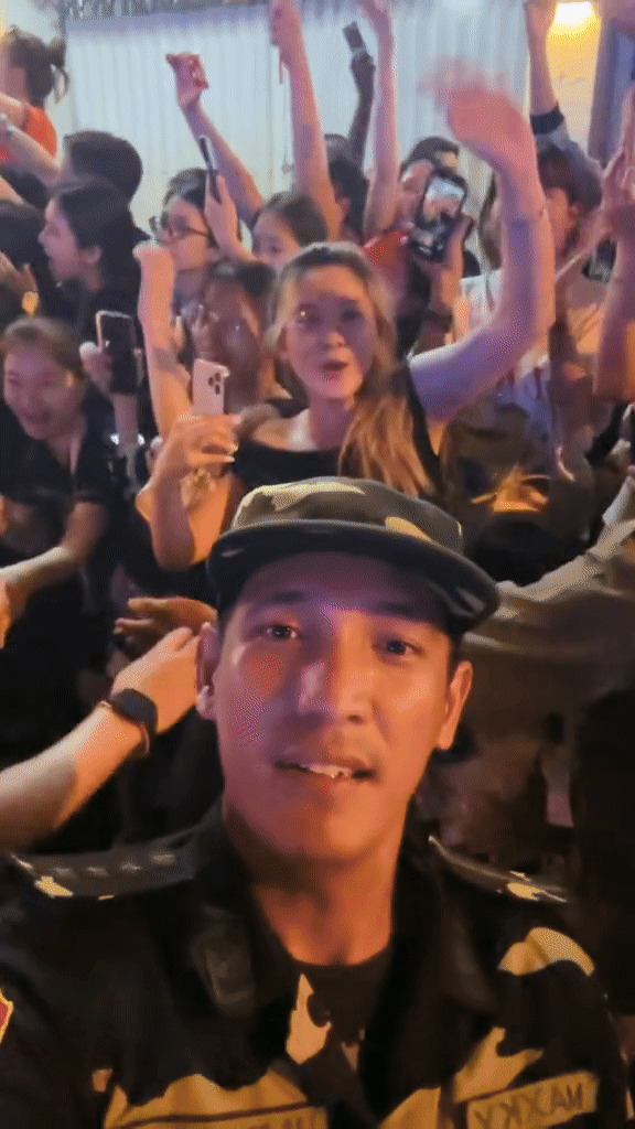 Đại uý Lào nổi tiếng sau màn nói tiếng Việt hút 6 triệu views trong vlog kể lại chuyến công tác 30/4- Ảnh 1.