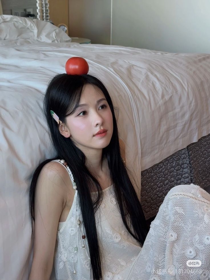 Nữ thần chơi đàn nhưng bóng lưng lại gây sốt: 1 thập kỷ giữ cân nặng 42kg và làn da mướt mắt nhờ 2 cách- Ảnh 5.