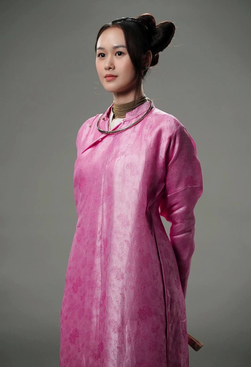 Bà xã Anh Đức ngày càng thăng hạng nhan sắc, diện đồ truyền thống lần nào cũng “đốn tim” netizen- Ảnh 1.