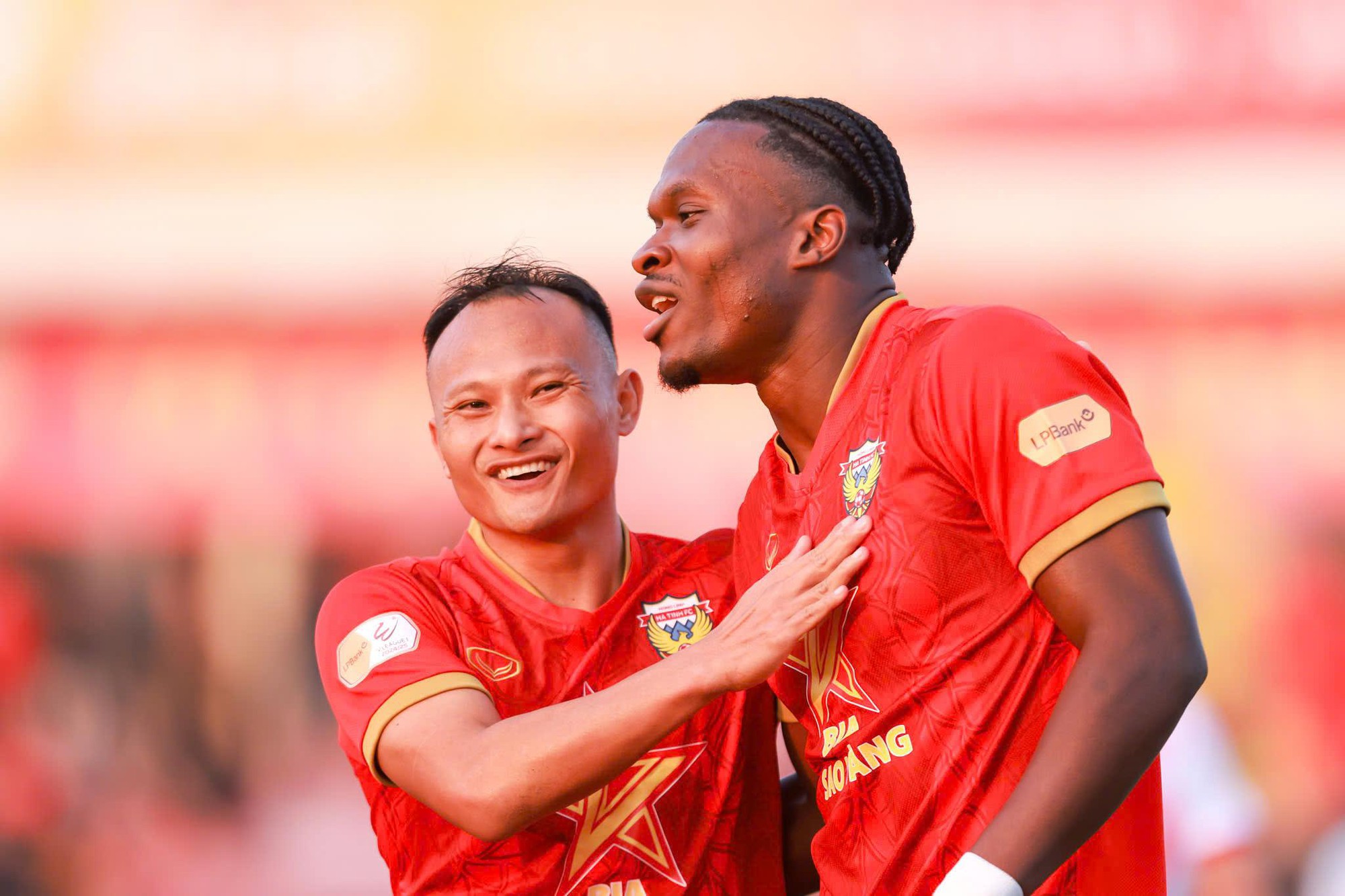 Hai trò cũ thầy Park cùng lập công, “đại gia” V.League lâm nguy bởi đội bóng của sao Việt kiều- Ảnh 3.
