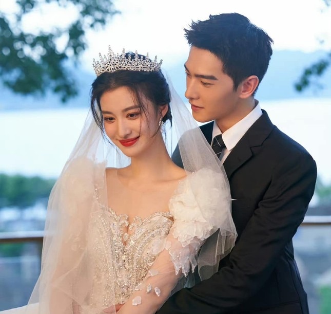 Dương Dương bị khui hint hẹn hò 