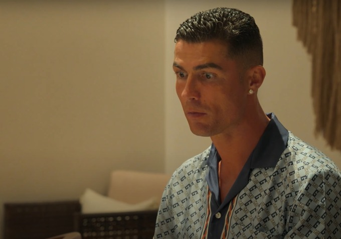 Ronaldo hỏi con trai 7 tuổi: 