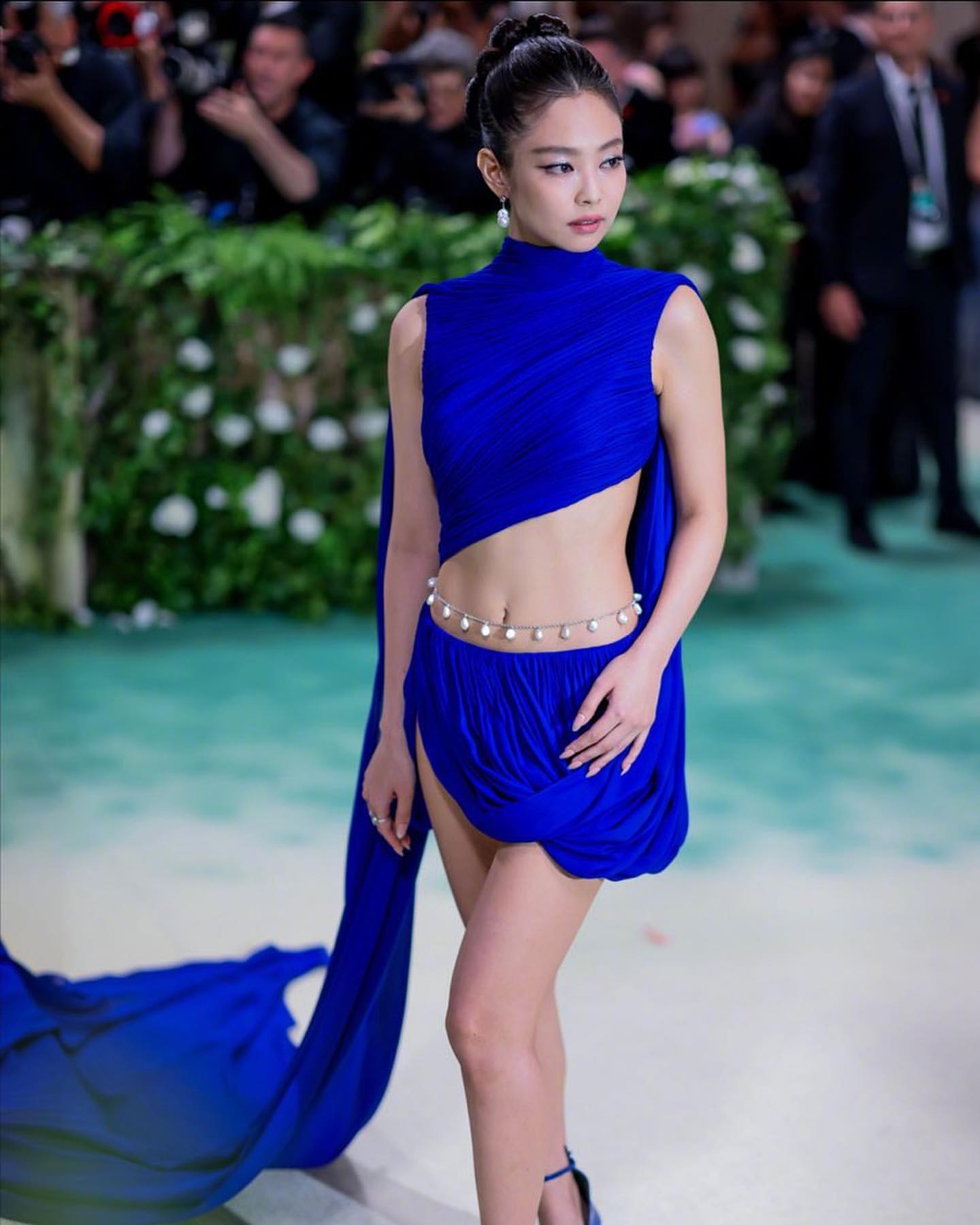 Lời nhận xét khiến Jennie "ngồi không cũng dính drama" tại Met Gala- Ảnh 5.