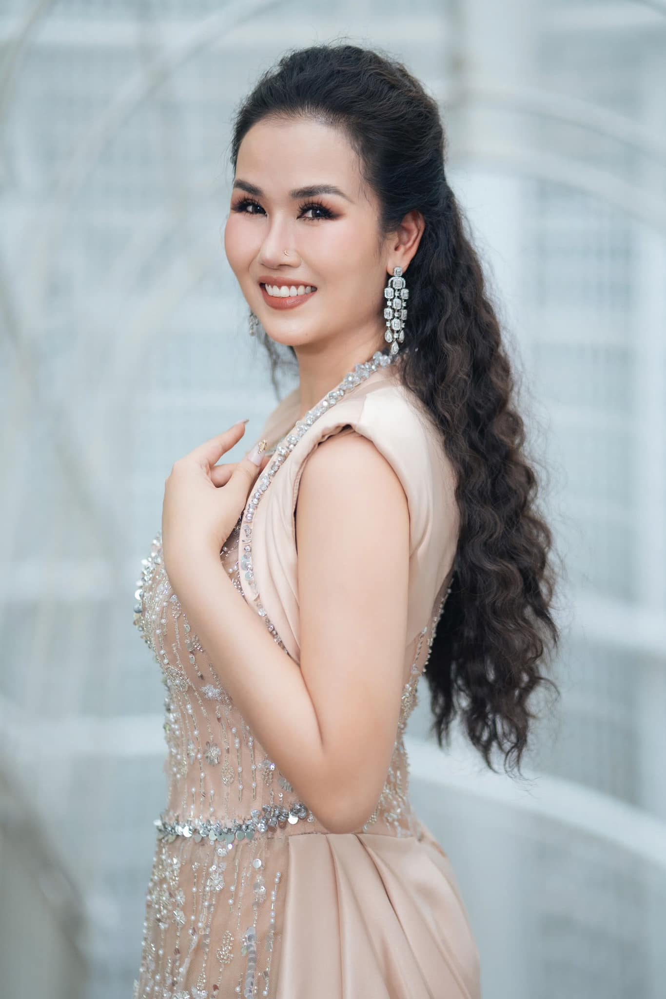 Đông Hùng lên tiếng về Võ Hạ Trâm sau màn hát cùng ở đại lễ 30/4, hành động ra sao mà ai cũng tấm tắc?- Ảnh 4.