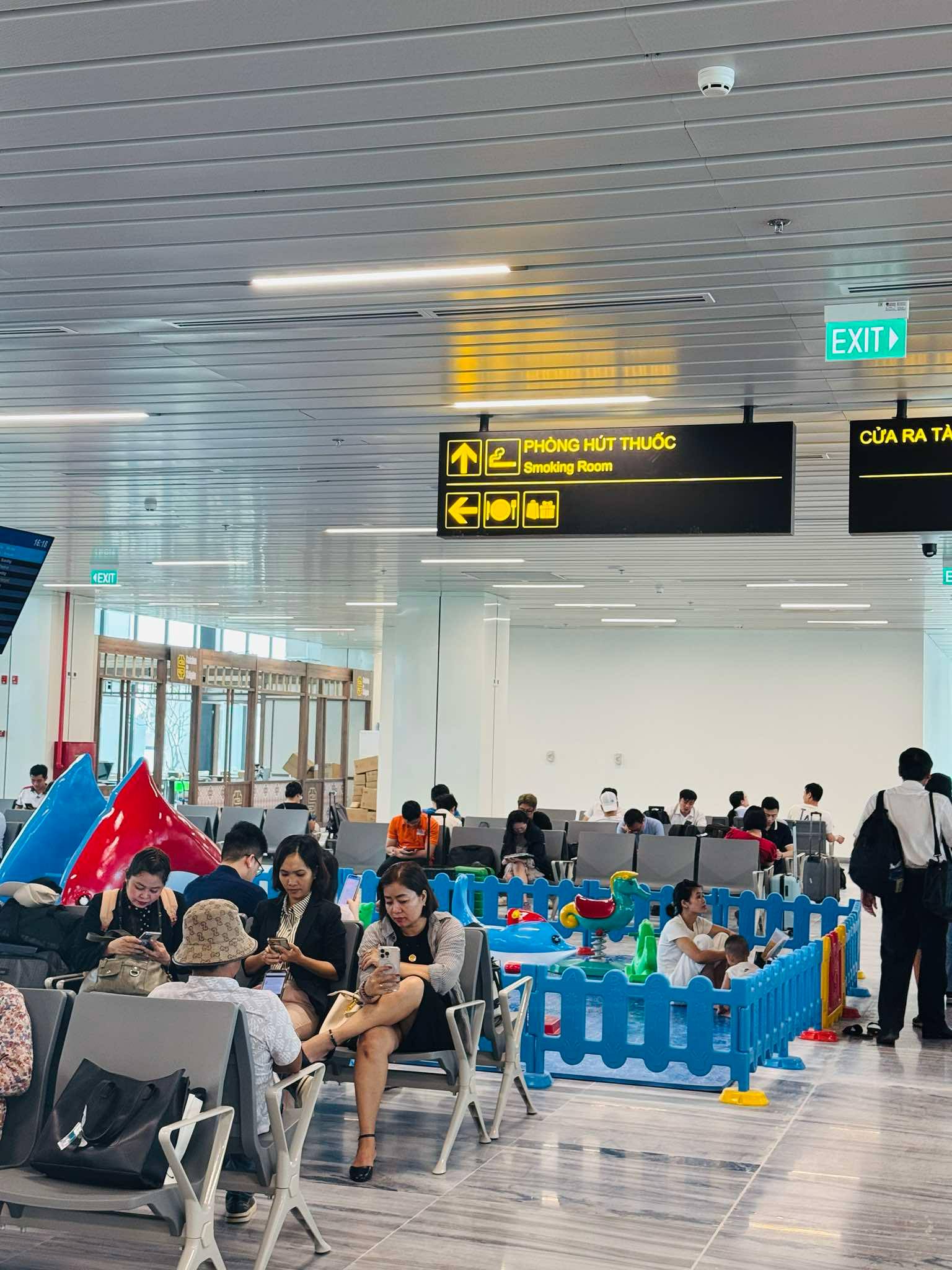 Mới khánh thành, nhà ga T3 đã “đốn tim” hành khách với khu vực đặc biệt cực đáng yêu này- Ảnh 5.