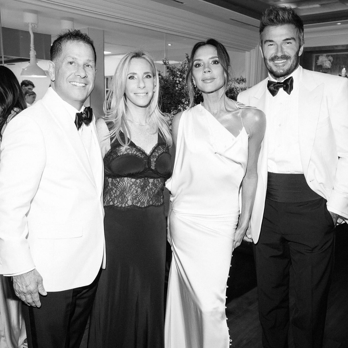 Bộ ảnh của gia đình Beckham trong bữa tiệc xa hoa quy tụ dàn sao Hollywood, bất chấp tin đồn rạn nứt- Ảnh 15.