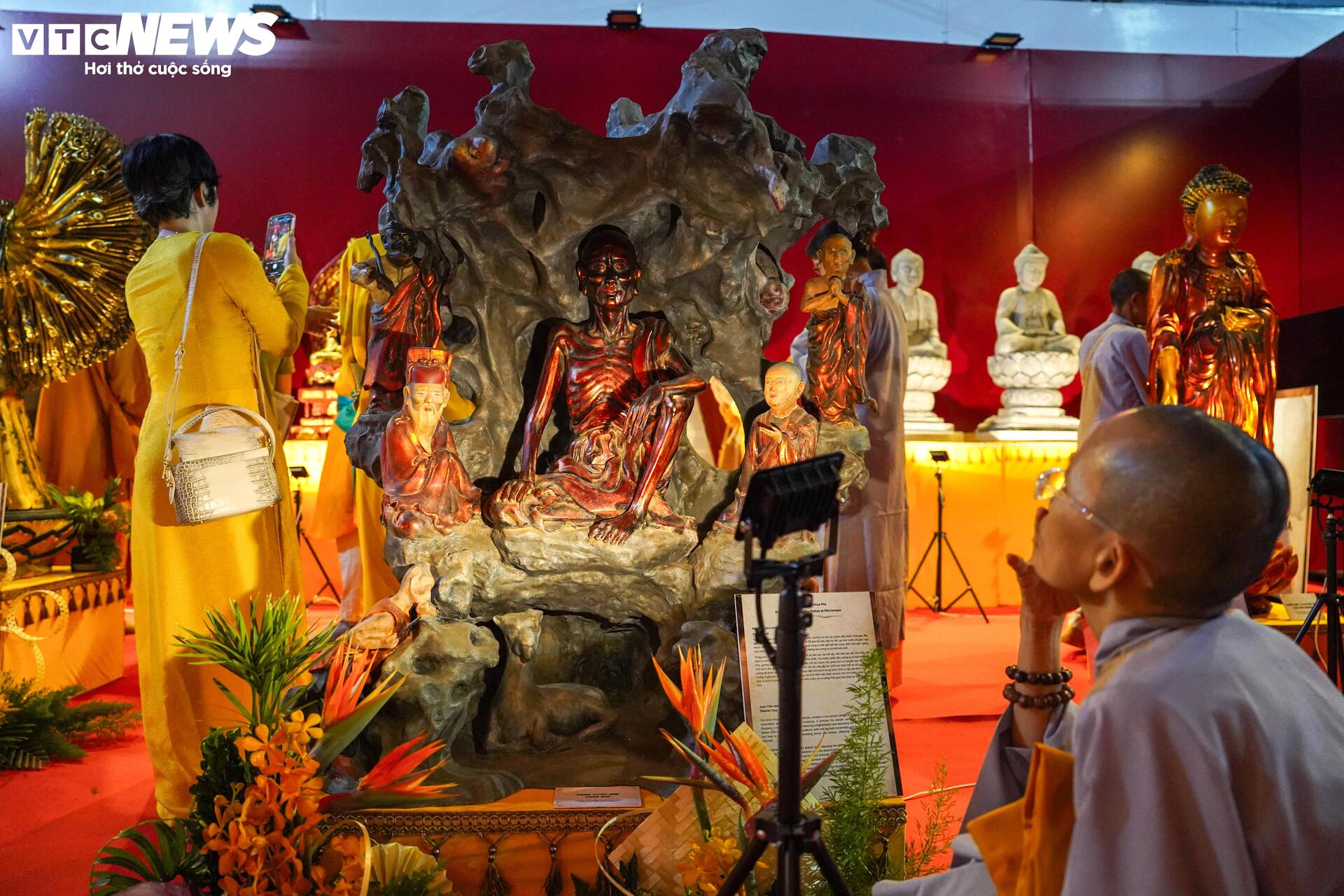 Chiêm ngưỡng 87 bảo vật quốc gia về Phật giáo tại Đại lễ Vesak 2025- Ảnh 7.