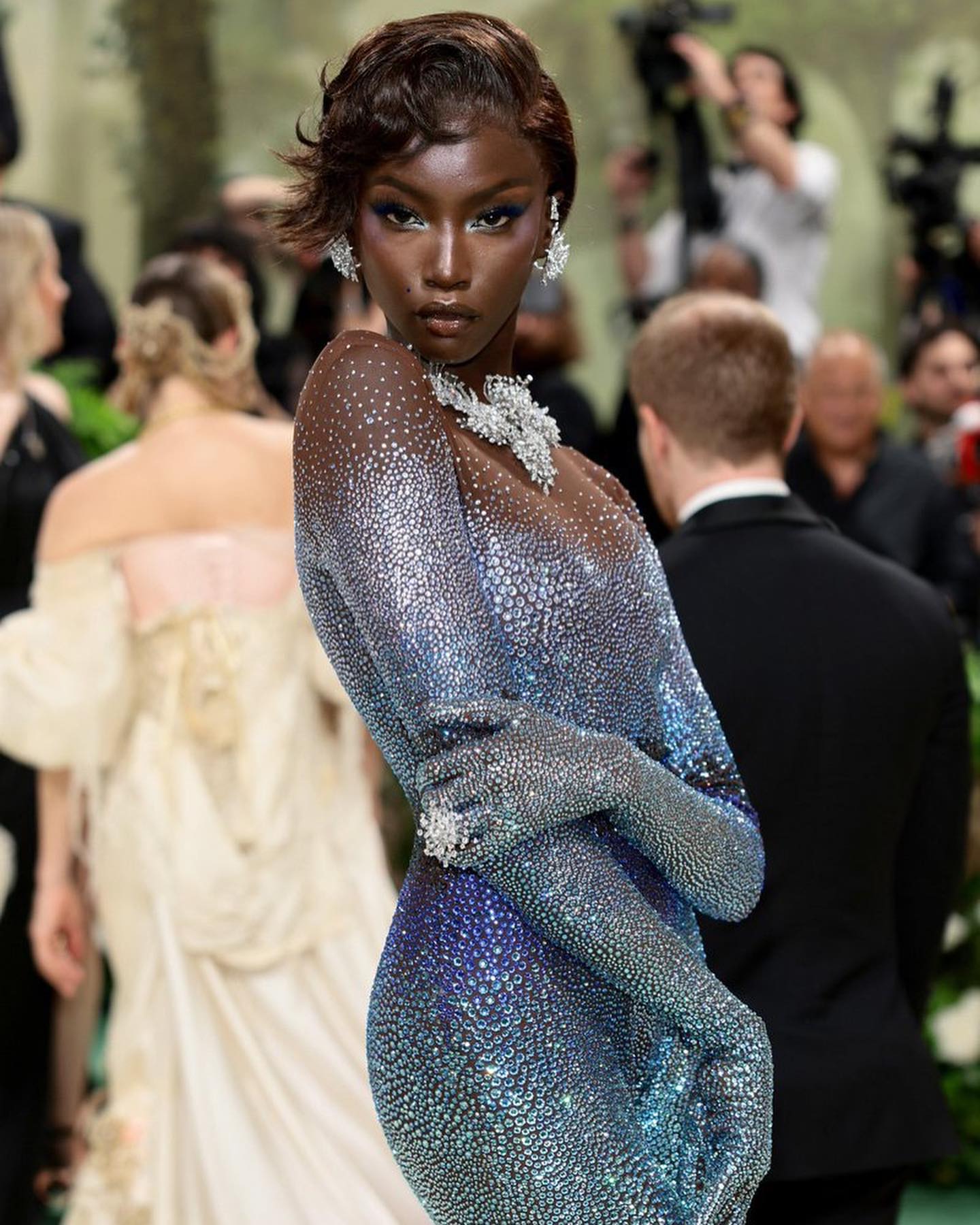Lời nhận xét khiến Jennie "ngồi không cũng dính drama" tại Met Gala- Ảnh 3.